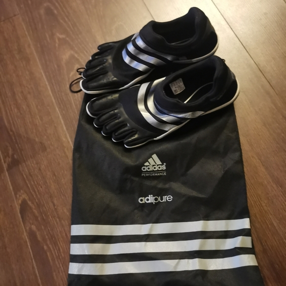ADIDAS Toe Shoes - Picture 4 of 4